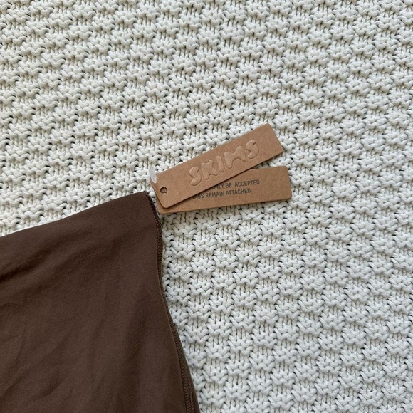 NWT Skims Bandeau (4XL) - Picture 2 of 4